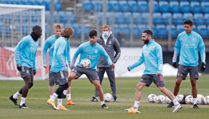  罗马中场核心感染新冠，缺席生死战  