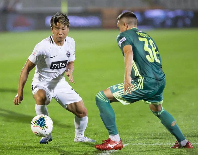  霍芬海姆新援闪耀首秀梅开二度助球队全身而退